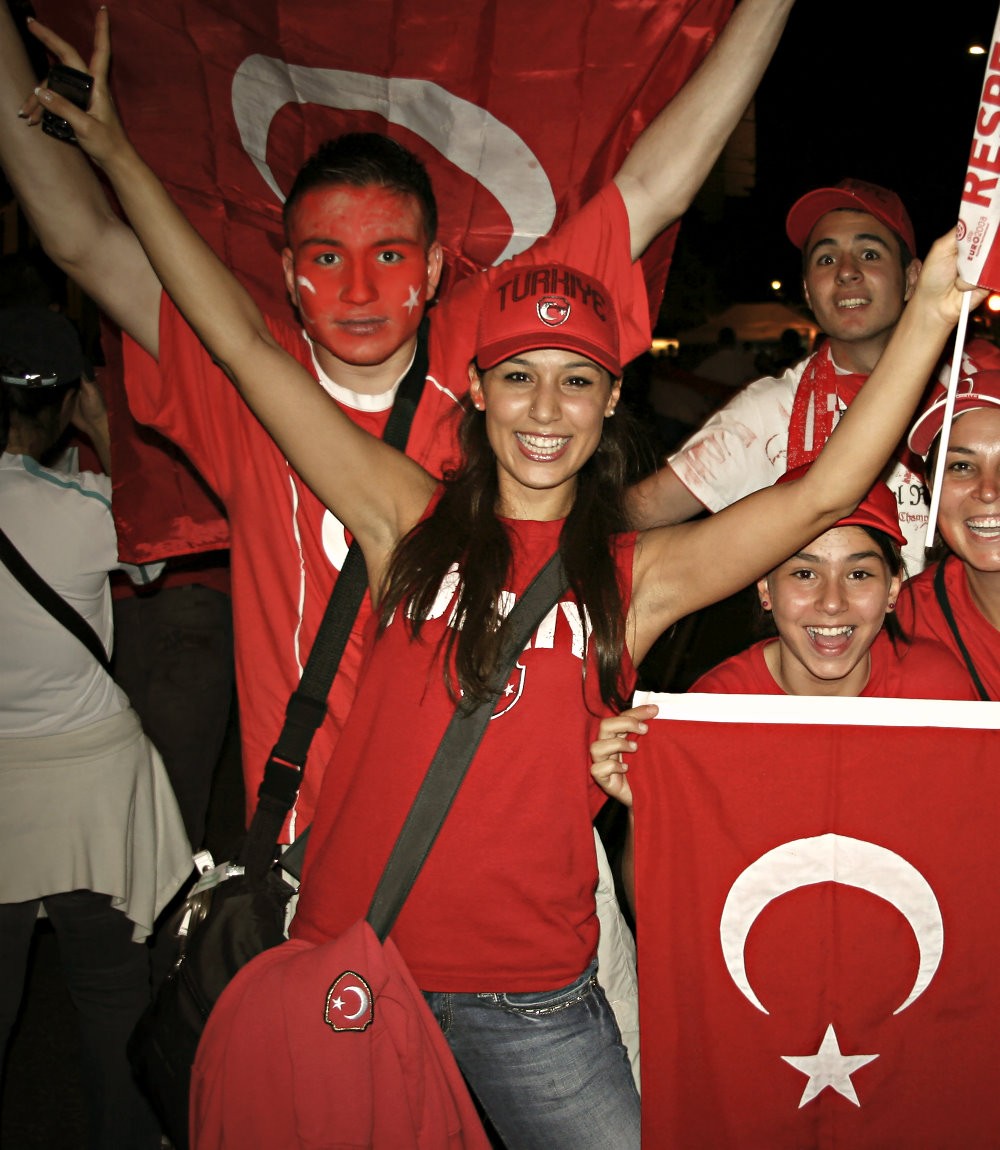 俄罗斯队在欧国联比赛中轻松取得胜利