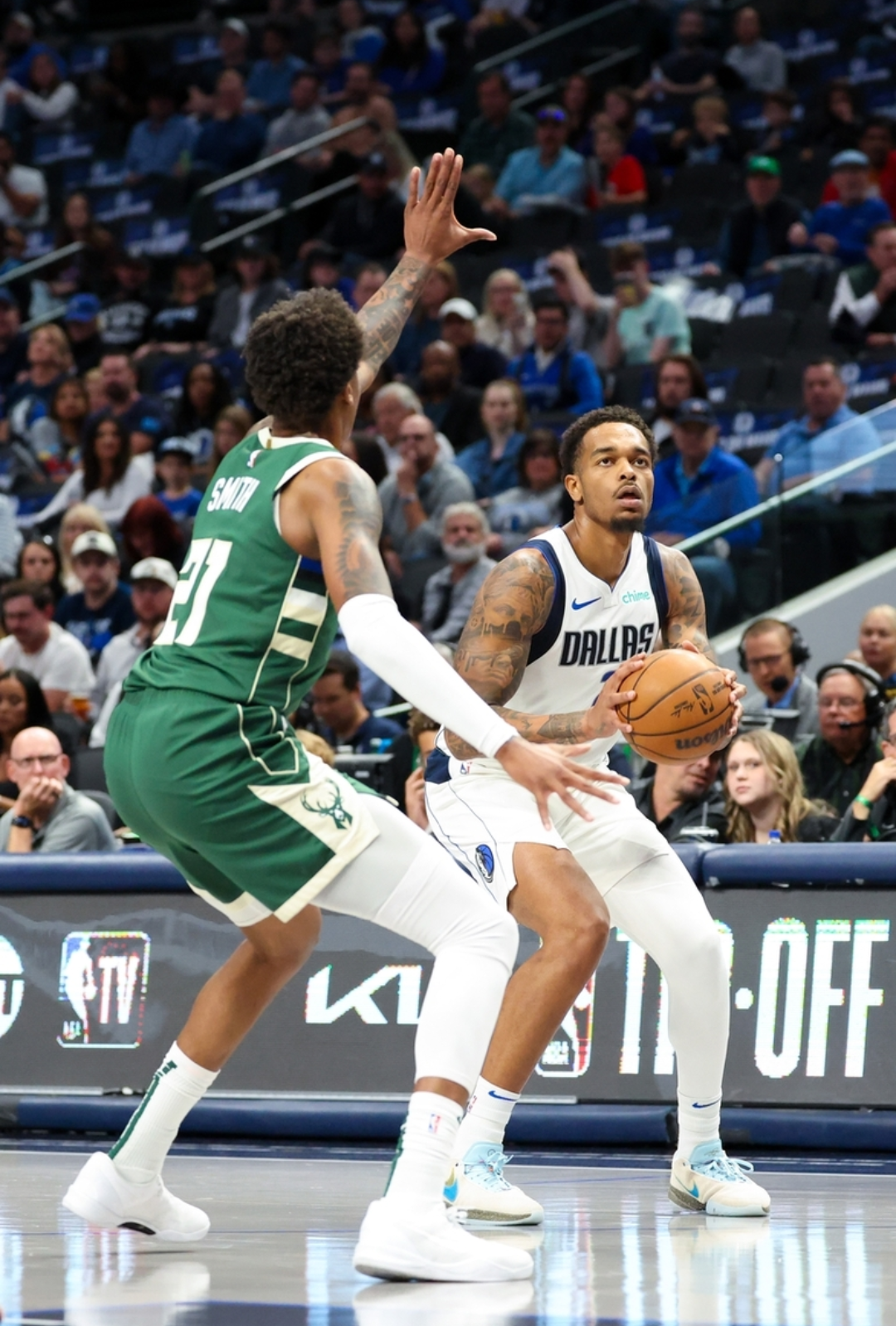 球星伤愈复出,勇士队再战雄鹿能否取得胜利? 球星伤愈复出,勇士队再战雄鹿能否取得胜利?