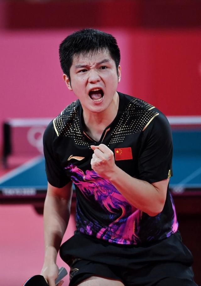 爱游戏-英国乒乓球队险胜韩国乒乓球队，奥恰洛夫绝境逆转