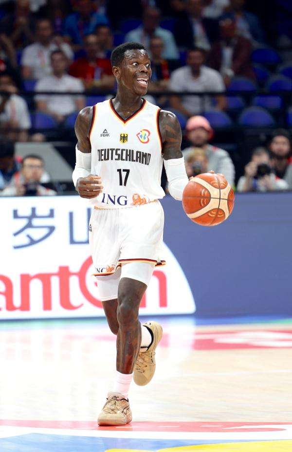 德国队横扫日本队，梁靖崑刷新纪录