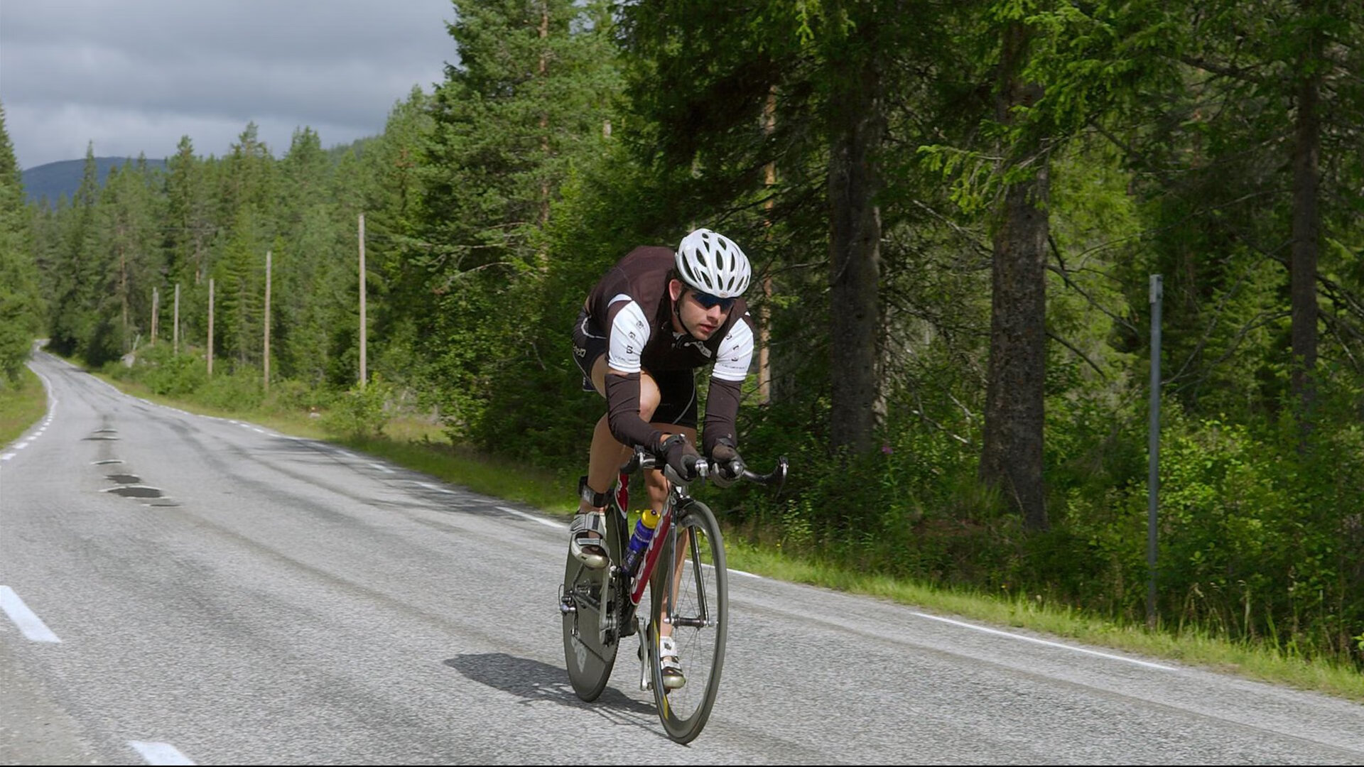 佩德里独舞破铁壁，皇马式防守难锁希腊神话