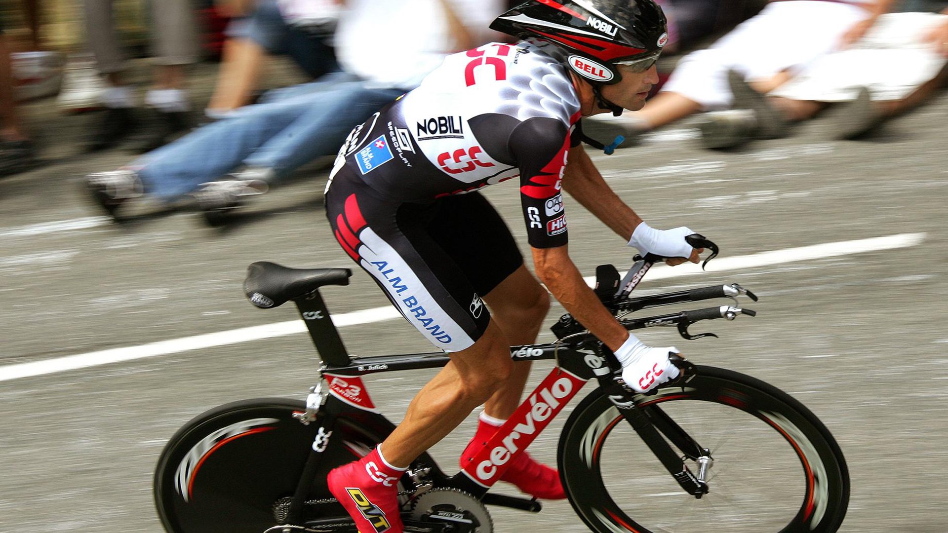 欧冠半决赛之夜,东契奇压力下完成爆发